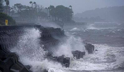 Toyota Closes Japan Factories as a Typhoon Nears